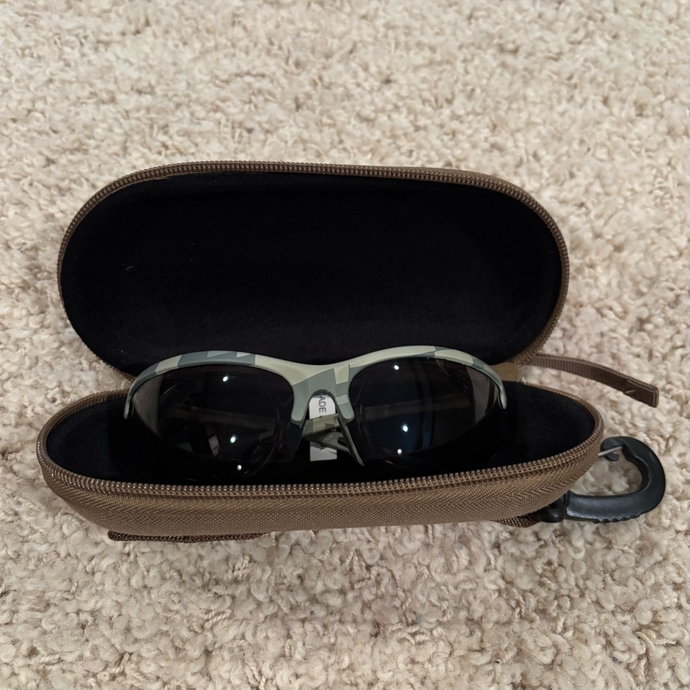 Men’s Camouflage Sunglasses w/ RX Insert Inner Lens & Hazard Hard Glasses Case